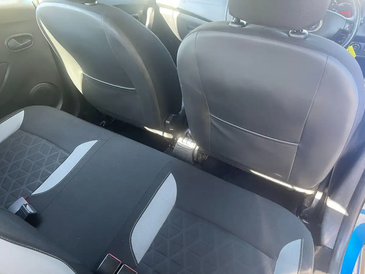 2013-dacia-sandero-stepway-09-laureate-big-19