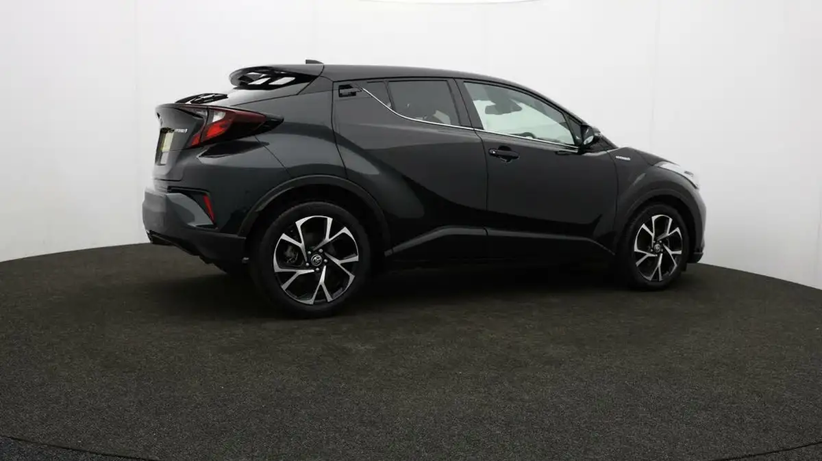 2022-toyota-c-hr-18-vvt-i-design-big-35