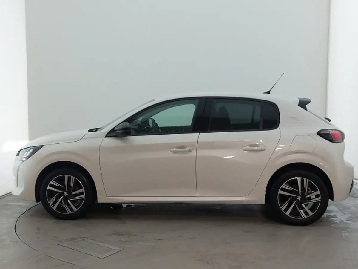2022-peugeot-208-12-puretech-allure-premium-100ps-big-3