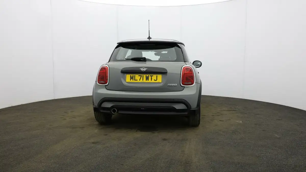 2021-mini-cooper-15-cooper-classic-hatchback-3d-big-5