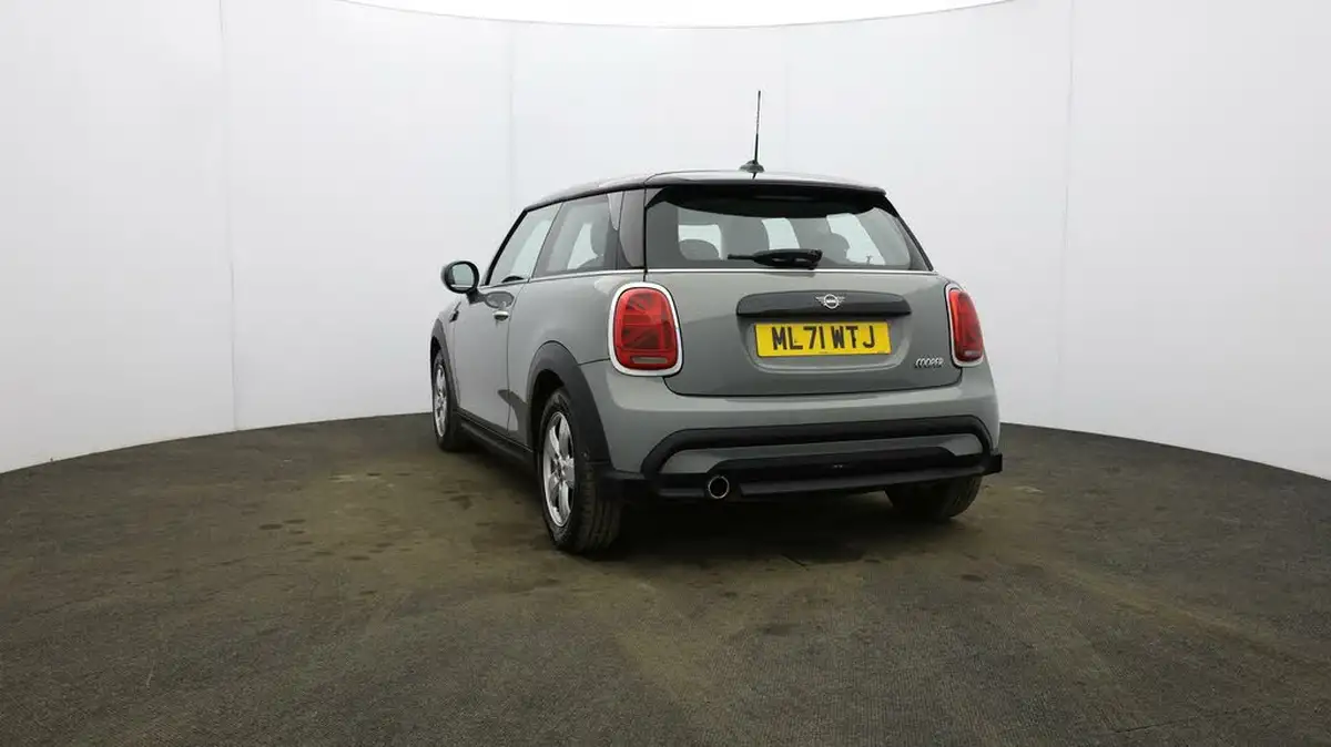 2021-mini-cooper-15-cooper-classic-hatchback-3d-big-23