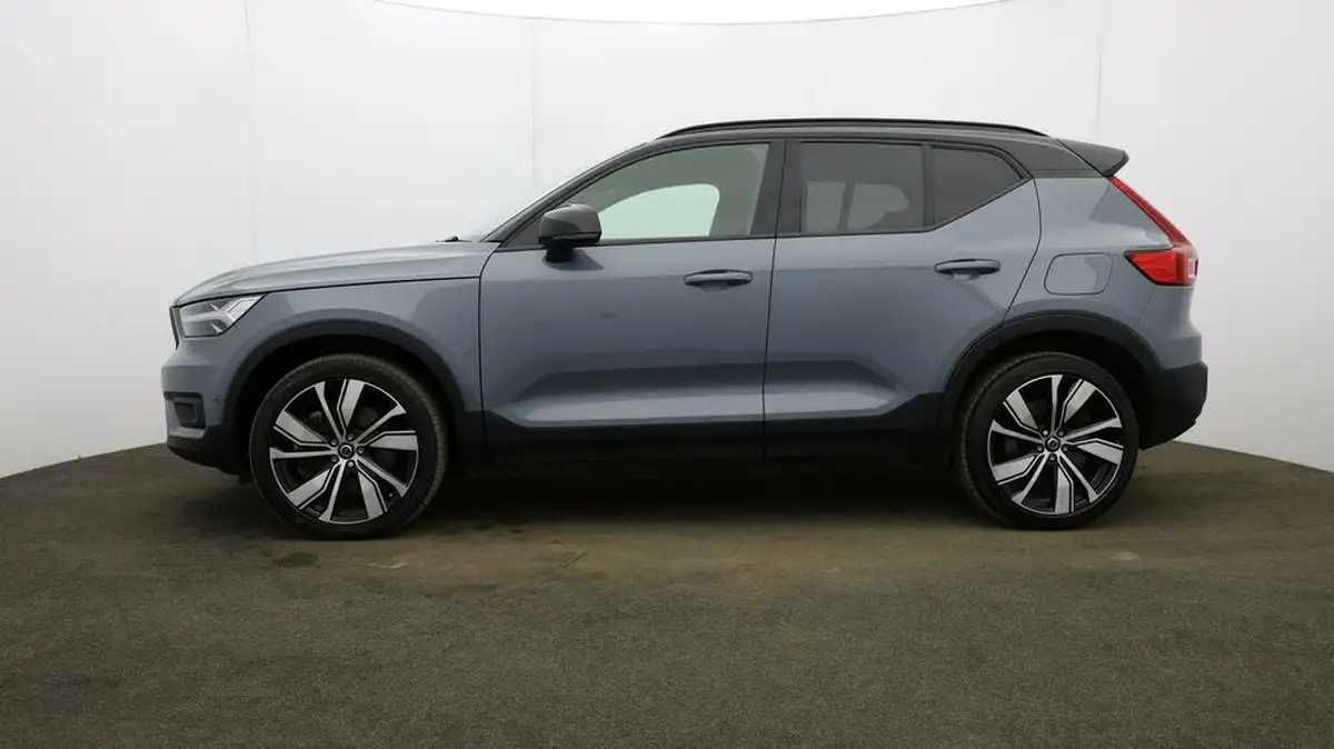 2021-volvo-c40-e-twin-recharge-pro-big-21