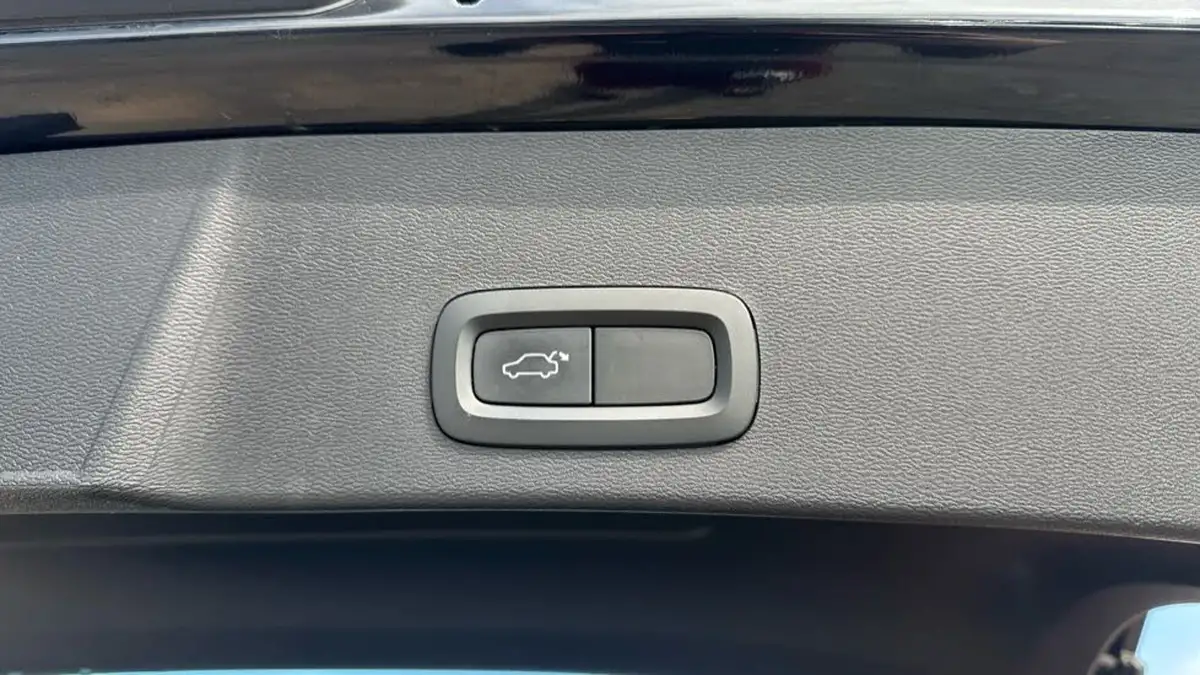 2019-volvo-xc40-20td-d3-inscription-pro-awd-geartronic-big-34
