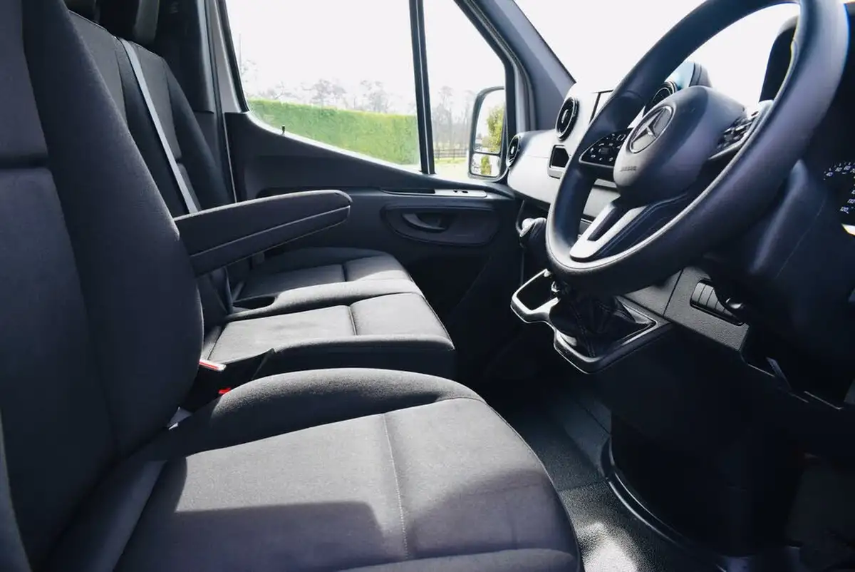 2021-mercedes-benz-sprinter-20cdi-317-l4h2-progressive-170pseu6dt-panel-eco-gear-360-big-11