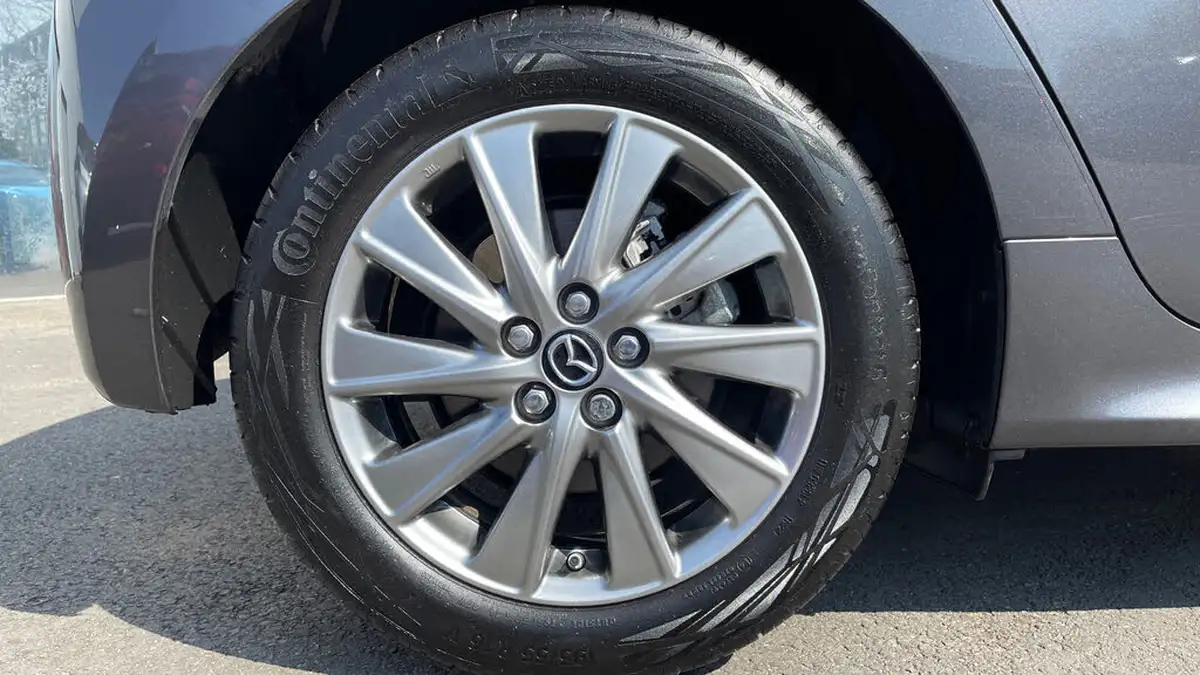 2022-mazda-mazda2-15-select-big-18