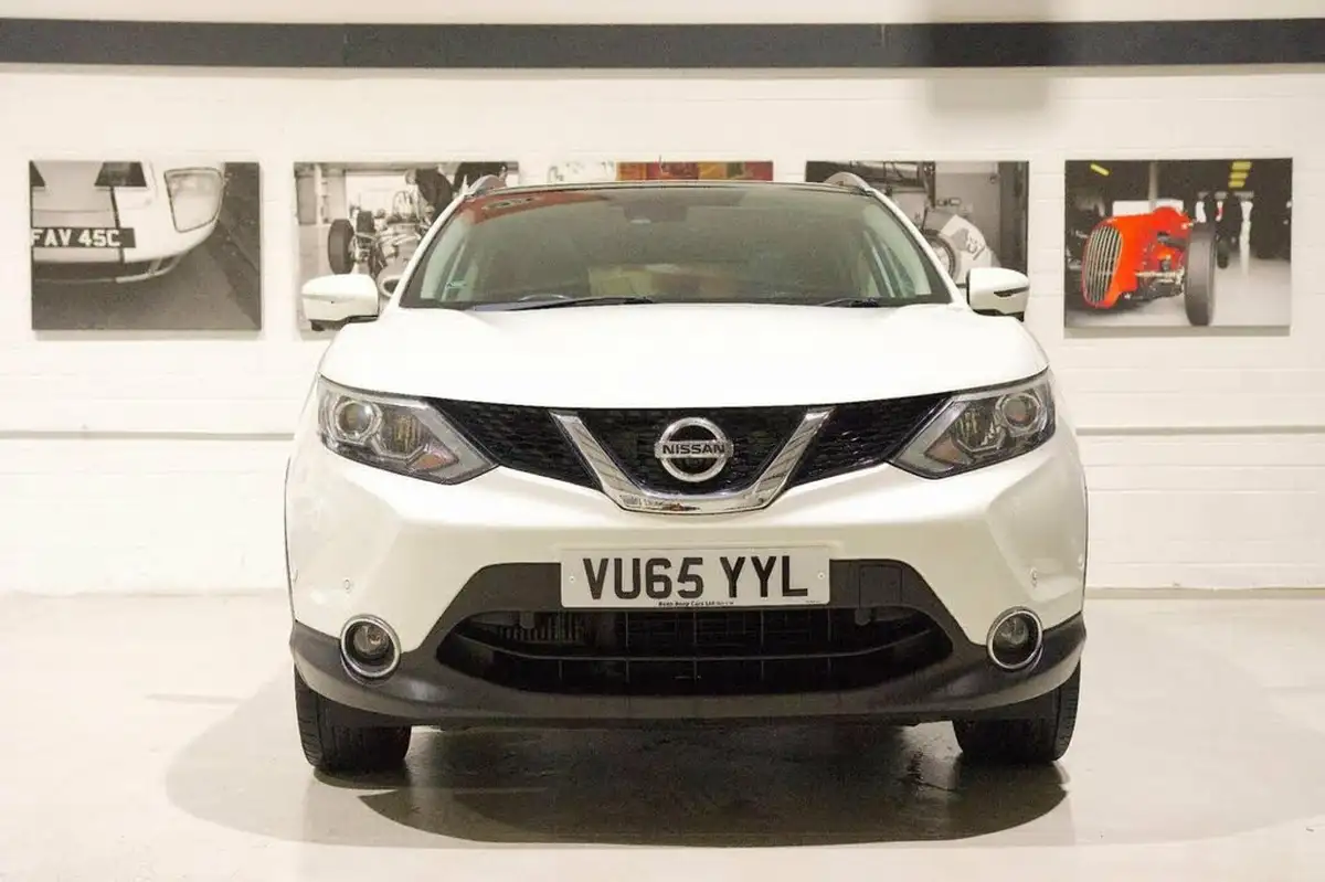 2015-nissan-qashqai-16dci-tekna-big-7