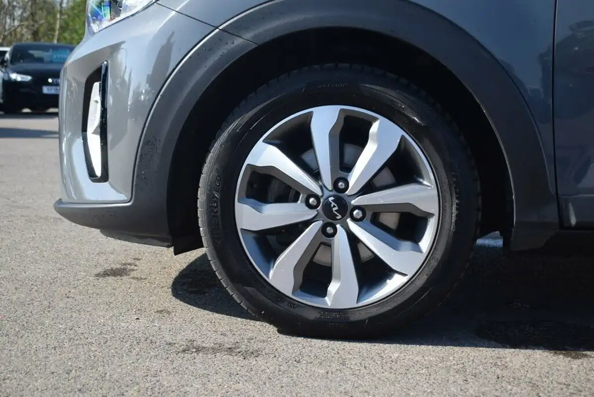 2022-kia-stonic-10-t-gdi-2-dct-big-11