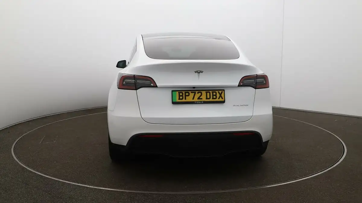 2023-tesla-model-y-e-long-range-big-50