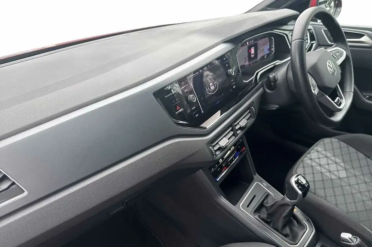 2023-volkswagen-polo-10-tsi-r-line-95ps-big-1