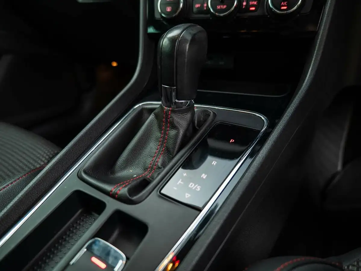 2018-seat-leon-14-ecotsi-fr-technology-estate-5d-dsg-big-16