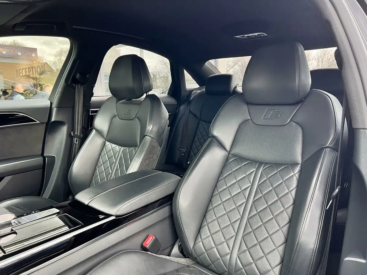 2021-audi-a8-30-55-tfsi-black-edition-big-14