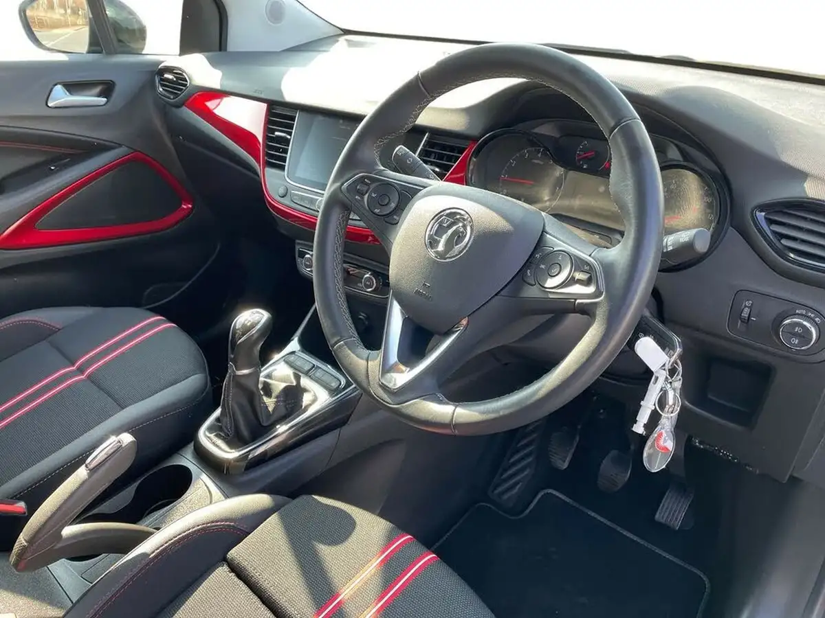 2022-vauxhall-crossland-12i-gs-line-big-14