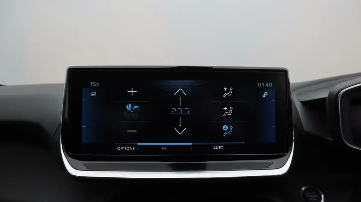 2020-peugeot-208-12-puretech-allure-100bhp-eat8-big-12