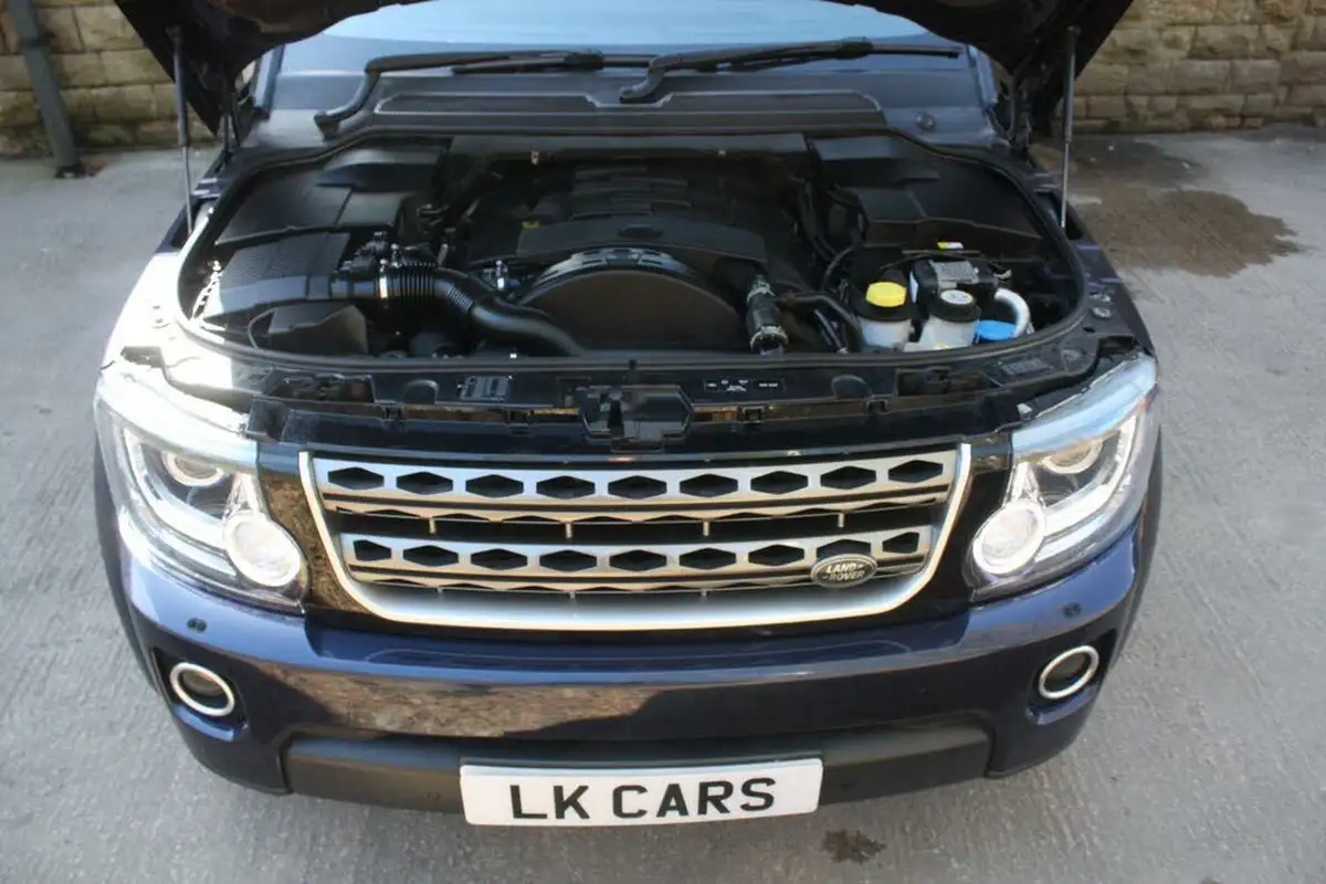 2016-land-rover-discovery-4-30-sd-v6-graphite-big-21