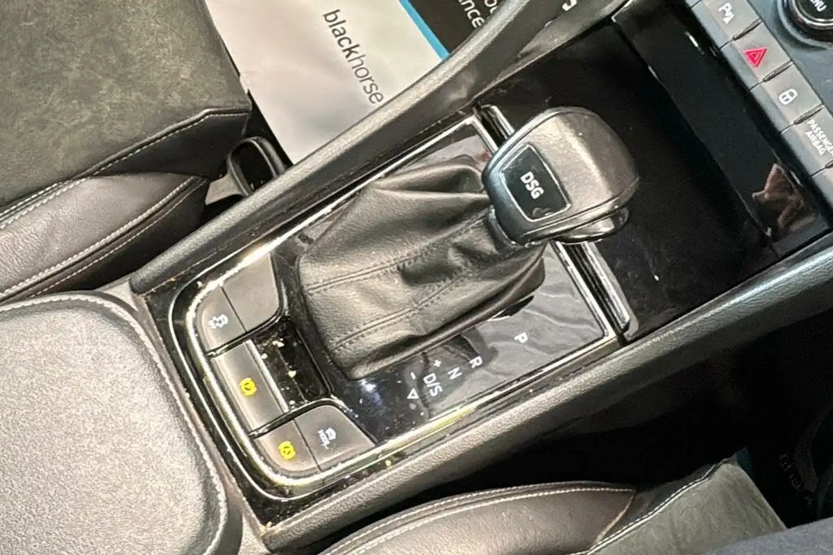 2019-skoda-karoq-16tdi-se-l-dsg-big-21
