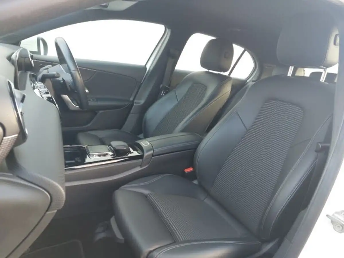2019-mercedes-benz-a-class-15d-a180d-sport-executive-hatchback-5d-7g-dct-big-4