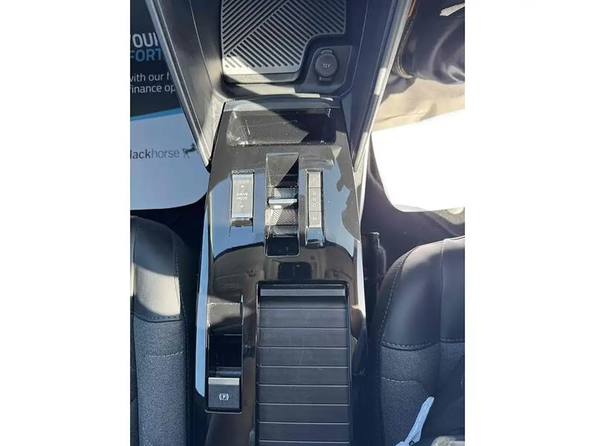 2022-citroen-c4-12-puretech-sense-plus-eat8-big-28