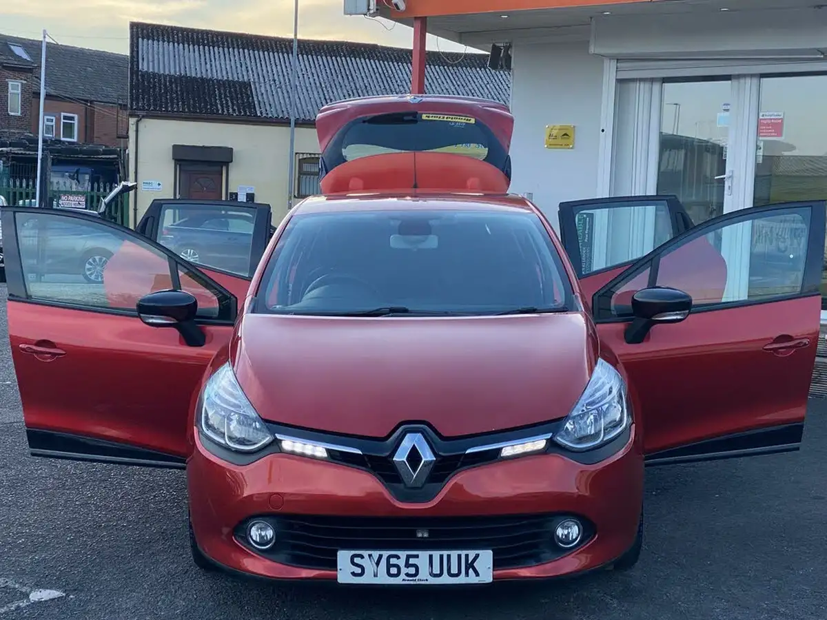 2015-renault-clio-12-dynamique-nav-big-16