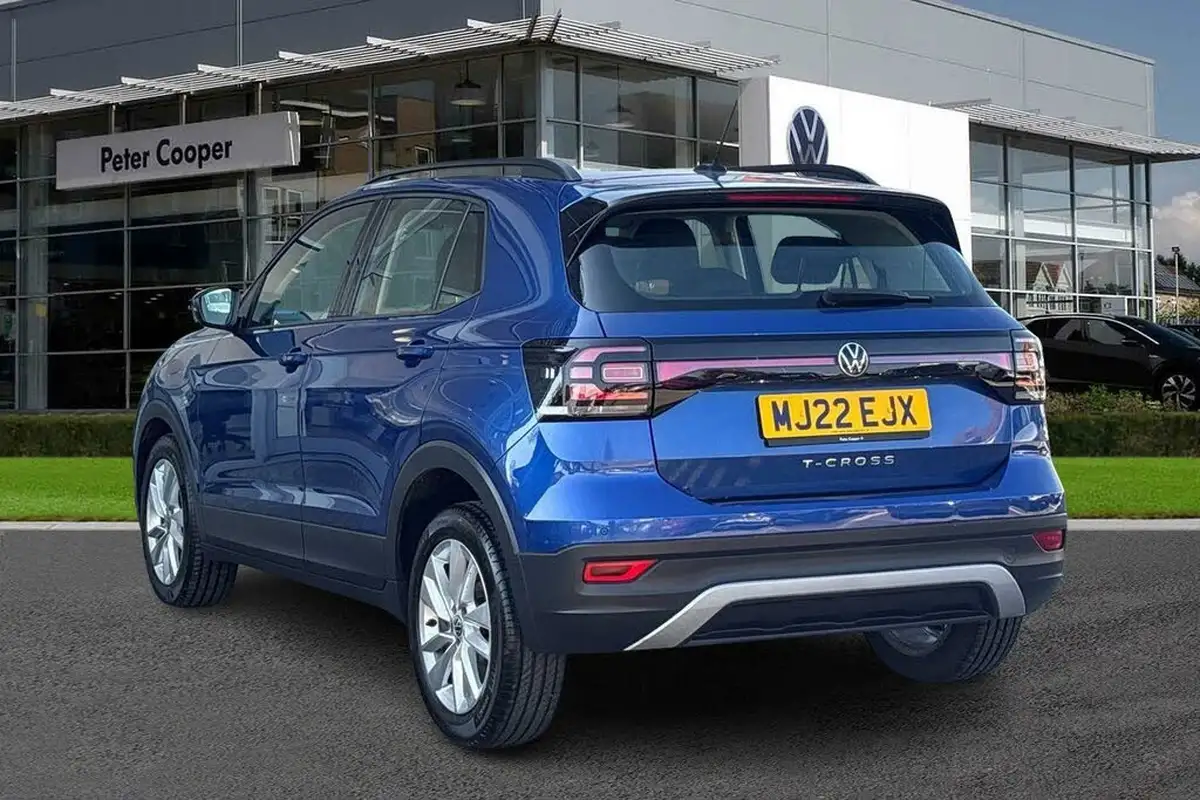 2022-volkswagen-t-cross-10-tsi-se-110ps-dsg-big-2