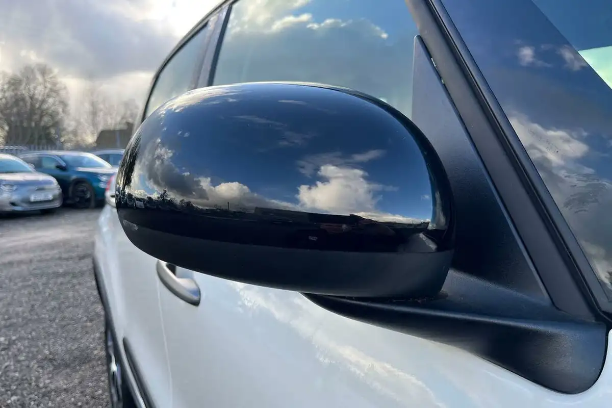 2021-fiat-500l-14-hey-google-big-28
