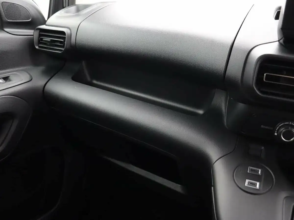 2024-citroen-berlingo-e-plus-m-size-big-33