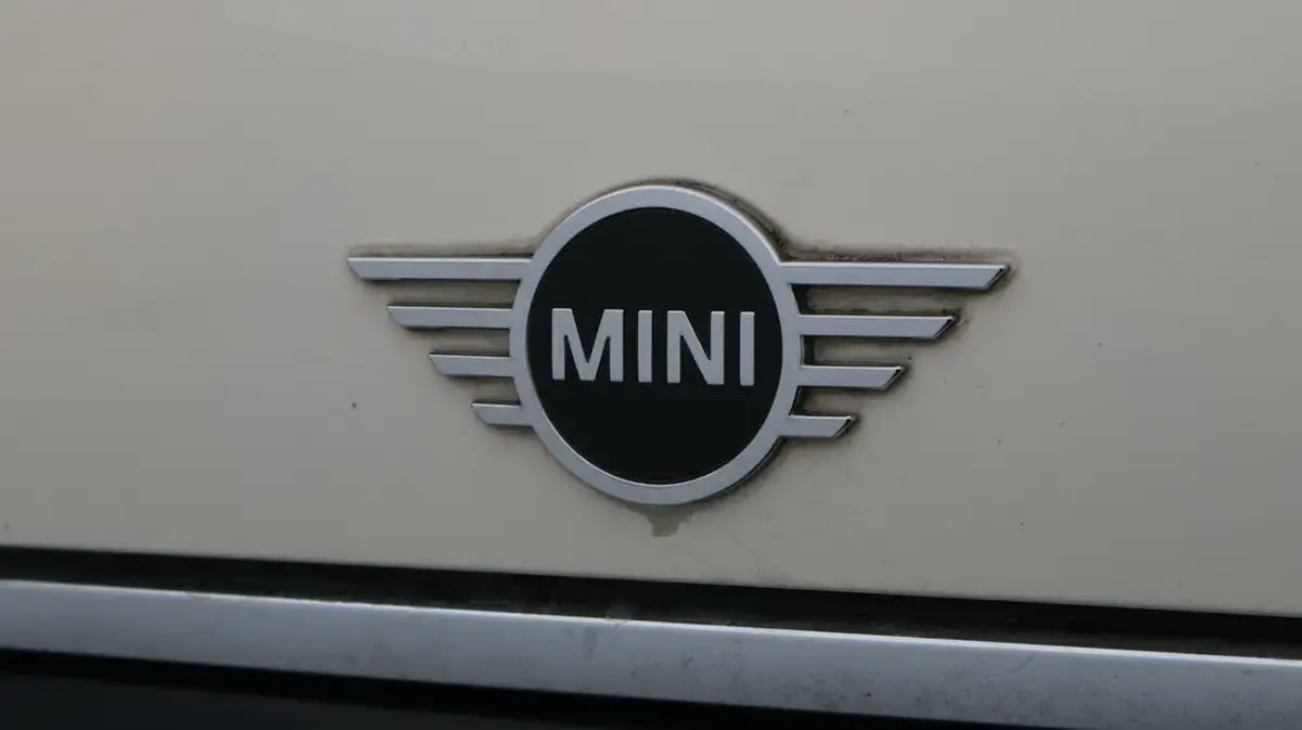 2018-mini-cooper-15-cooper-series-ii-ss-convertible-2d-big-22