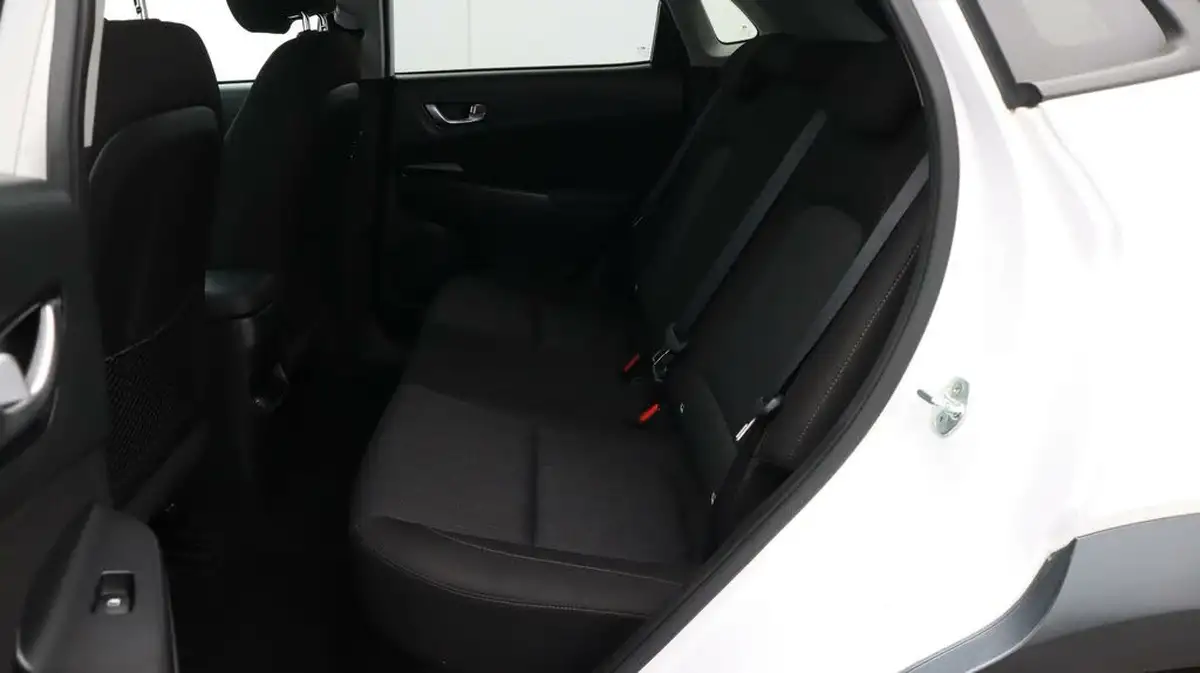 2022-hyundai-kona-16-gdi-premium-big-16