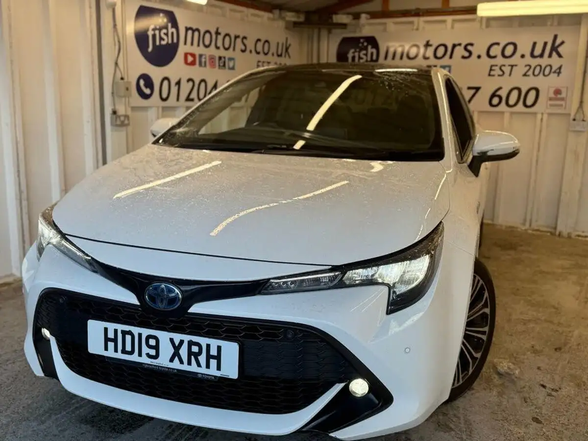 2019-toyota-corolla-18-vvt-i-design-trk-hatchback-5d-big-0