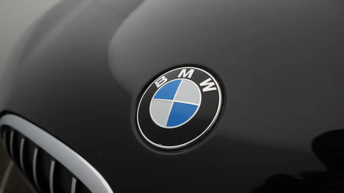 2019-bmw-x1-20-sdrive-20i-xline-sdrive20i-big-20