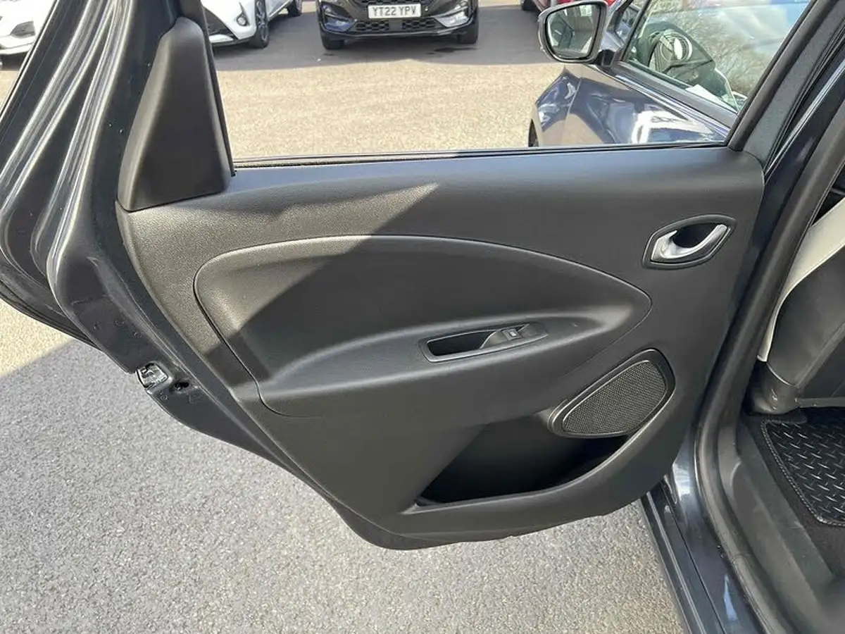 2022-renault-zoe-e-gt-line-big-24