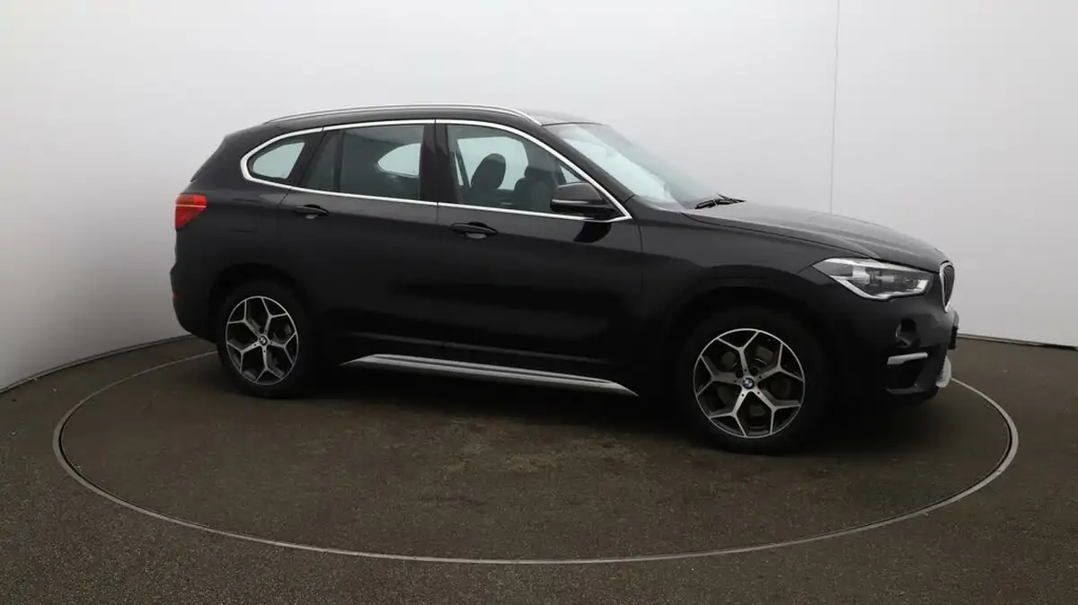 2019-bmw-x1-20-sdrive-20i-xline-sdrive20i-big-38