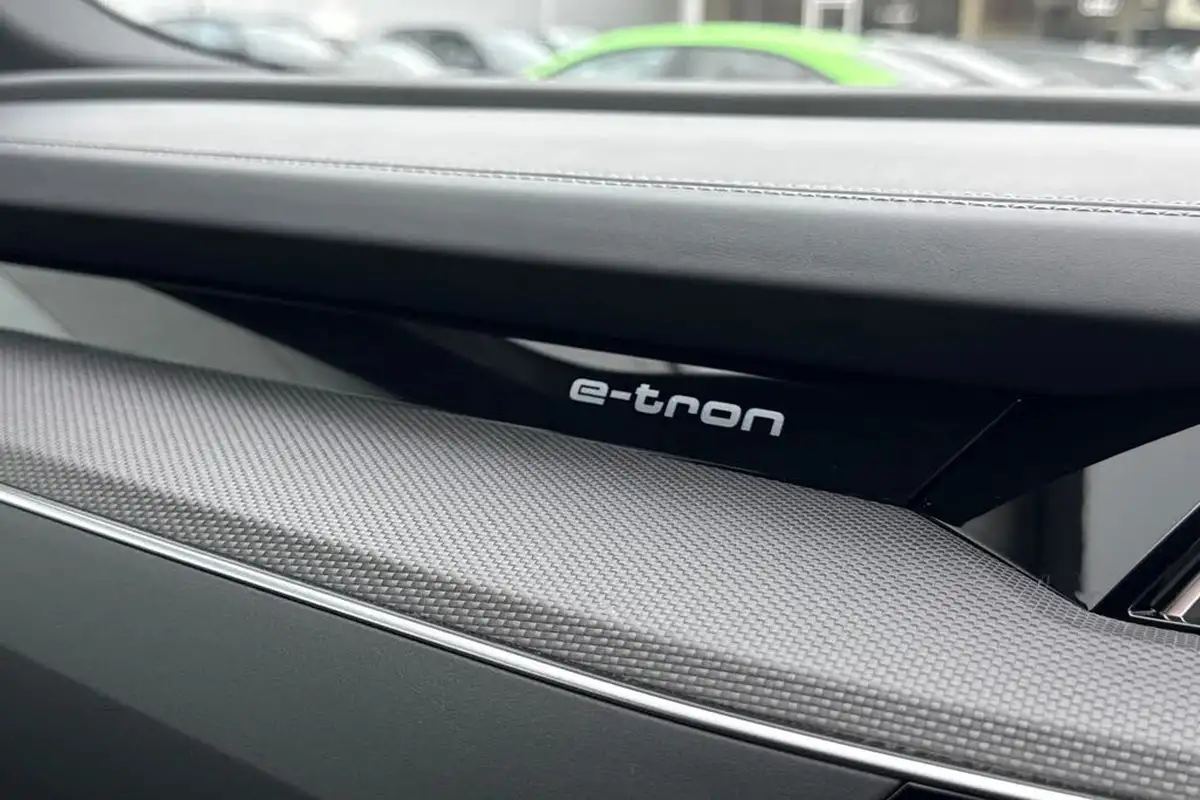 2024-audi-q8-e-tron-50e-vorsprung-suv-big-57