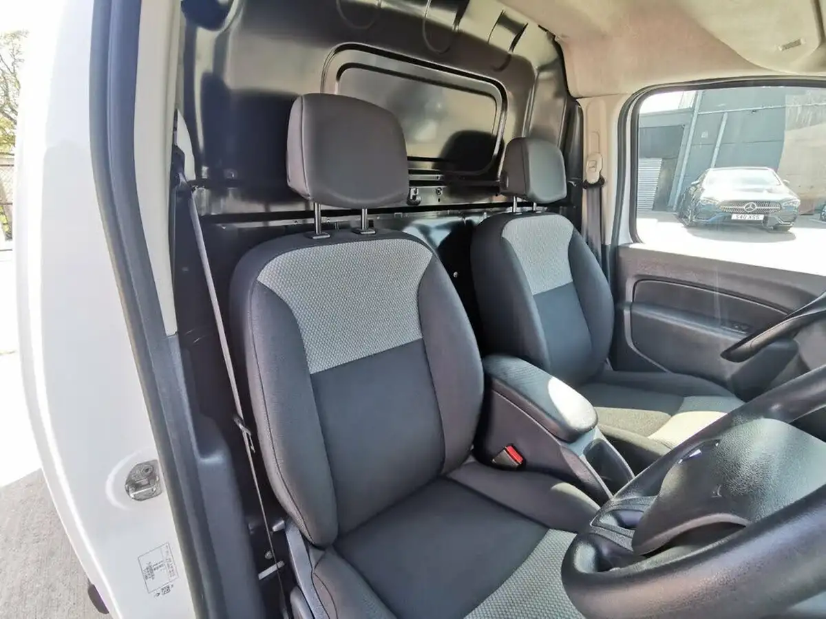 2021-renault-kangoo-15dci-ml19-energy-dci-95-business-big-9