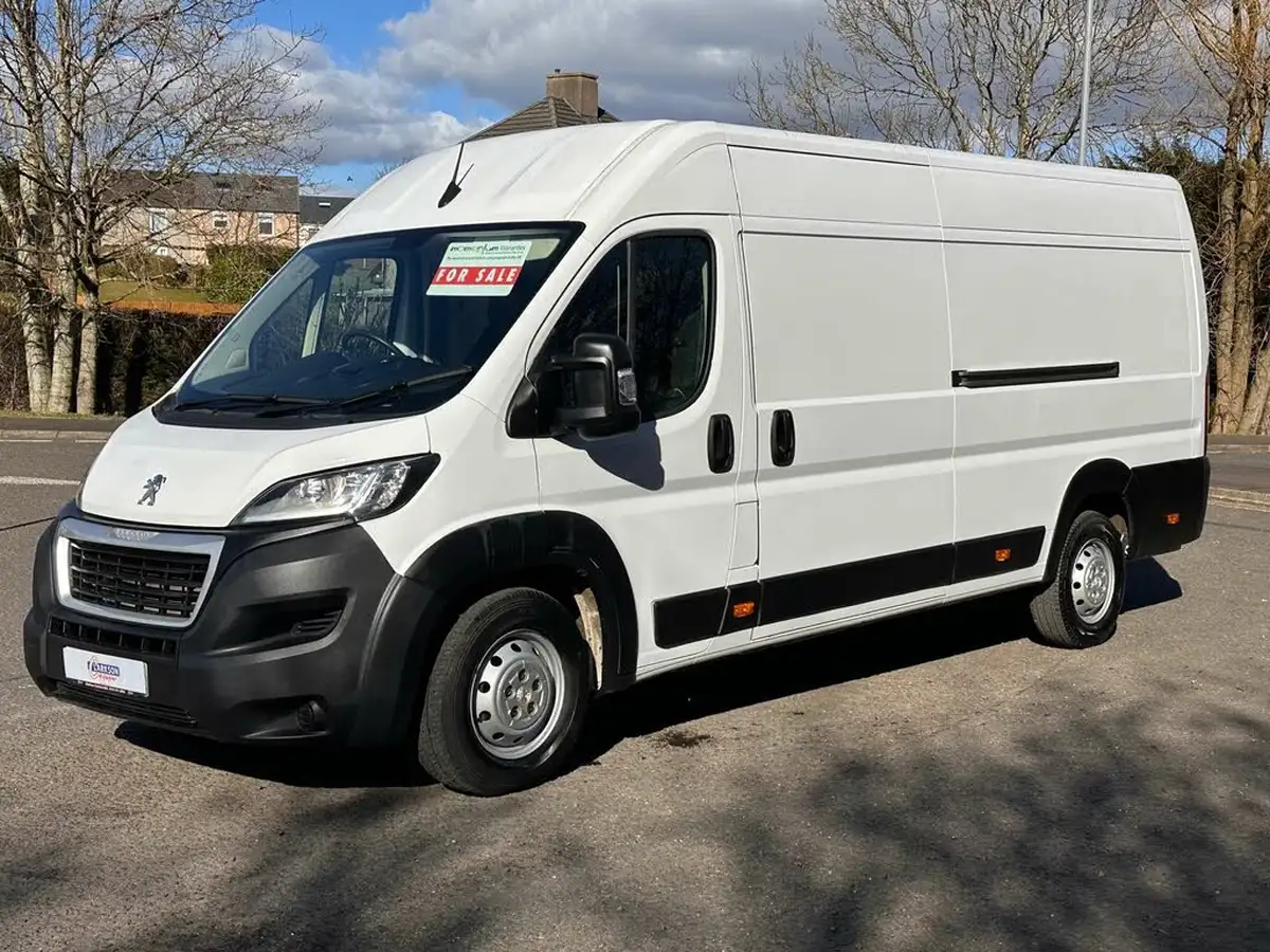 2022-peugeot-boxer-22-bluehdi-professional-435-l4-h2-big-1