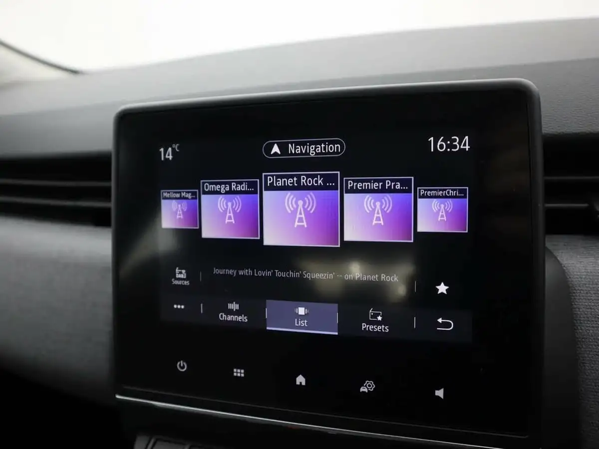 2024-renault-clio-16-evolution-big-12
