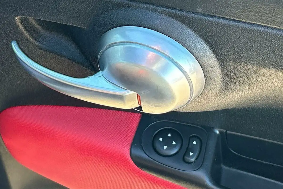 2014-fiat-500-12-s-big-17