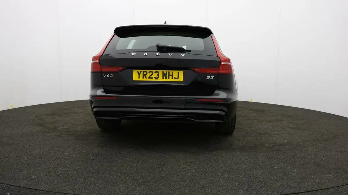 2023-volvo-v60-20-b3-plus-station-wagon-big-5