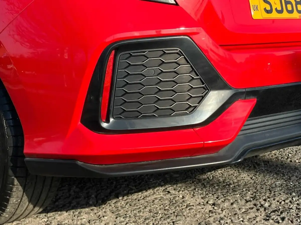 2018-honda-civic-16-i-dtec-sr-hatchback-5d-big-47