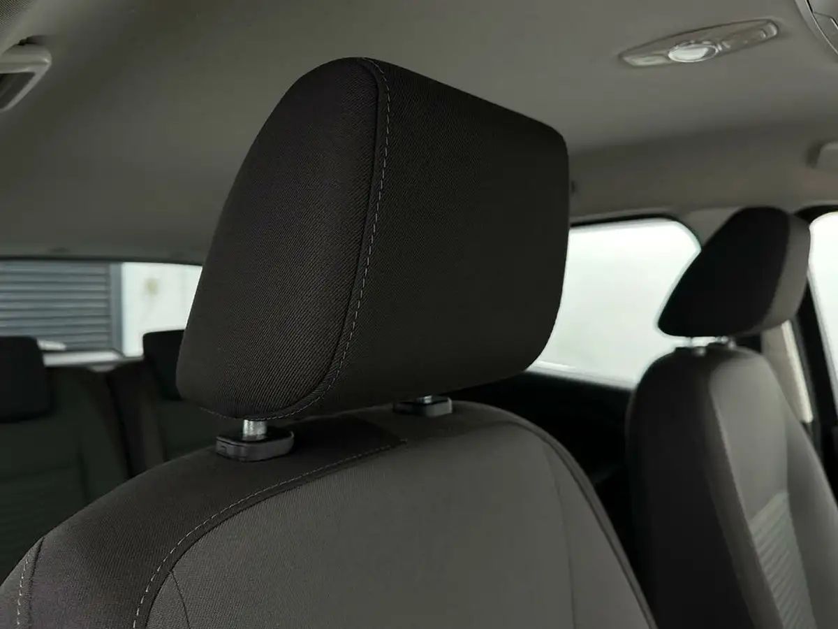 2019-ford-c-max-10t-titanium-125ps-big-28