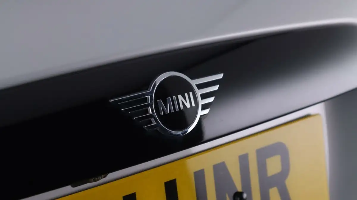 2022-mini-cooper-e-cooper-s-2-big-20
