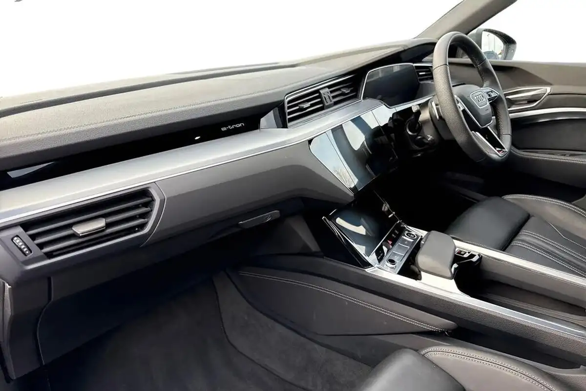 2024-audi-q8-e-tron-55e-s-line-suv-big-8