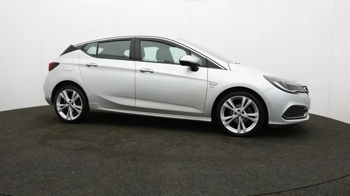 2018-vauxhall-astra-14i-16v-turbo-sri-vx-line-nav-big-36