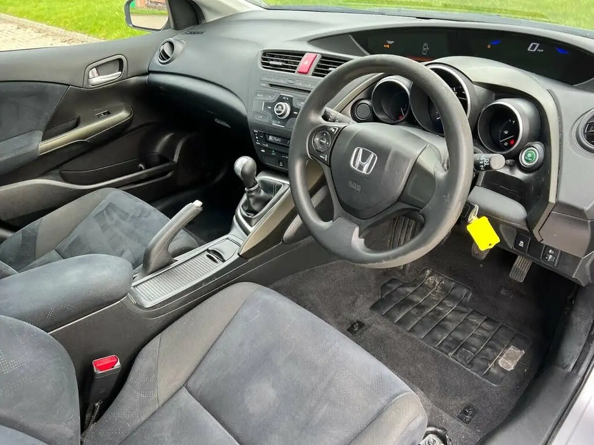 2013-honda-civic-18-se-big-6