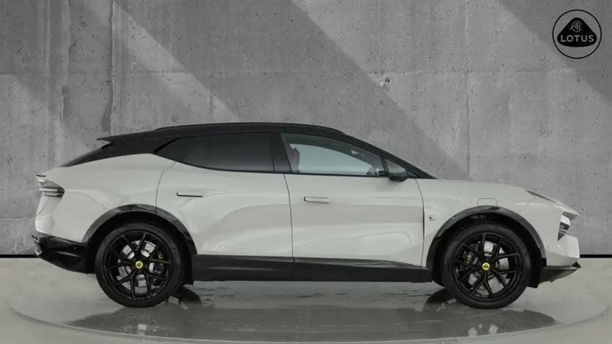 2023-lotus-eletre-e-s-big-2