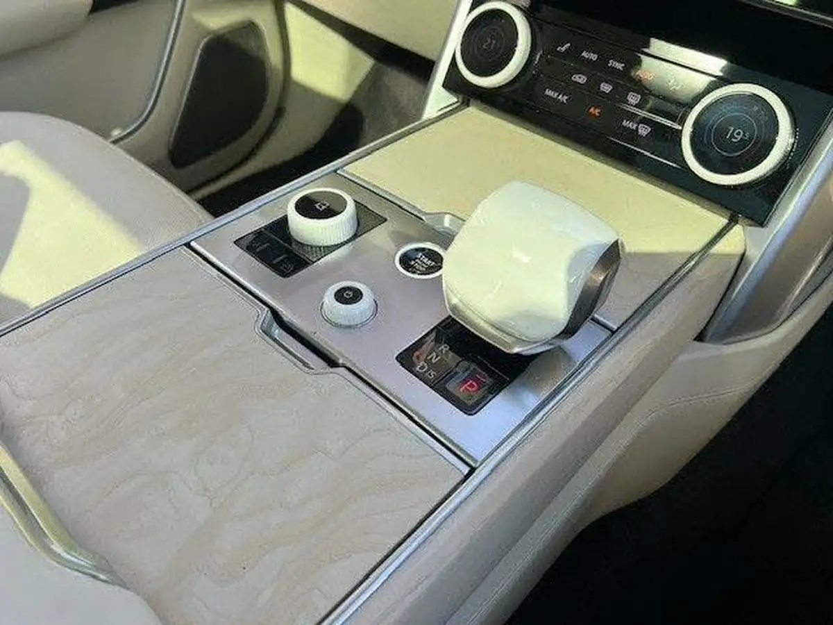 2022-land-rover-range-rover-44-p530-sv-big-24