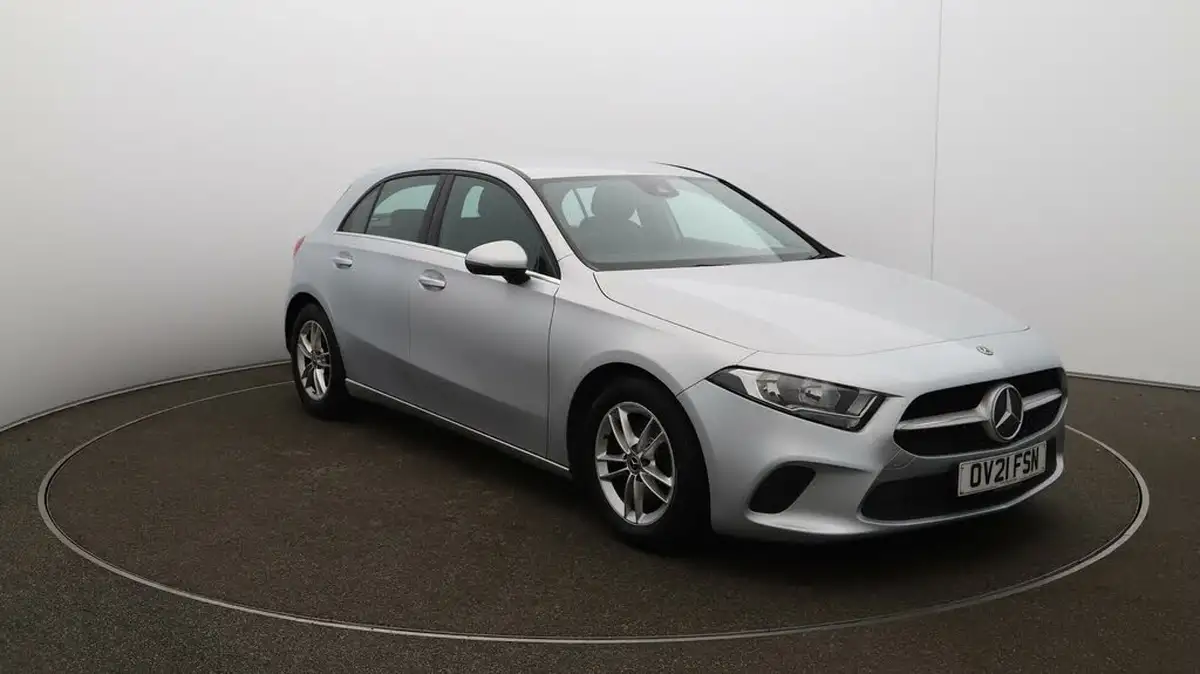 2021-mercedes-benz-a-class-13-a180-se-big-33