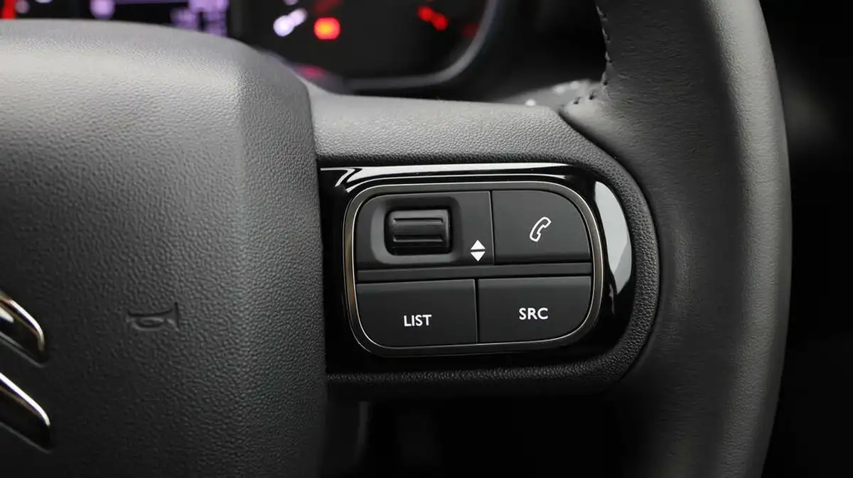 2023-citroen-c3-aircross-12-puretech-shine-plus-110ps-big-21