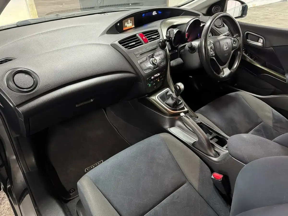 2013-honda-civic-18-es-big-45