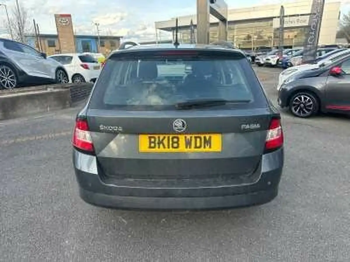 2018-skoda-fabia-10-tsi-se-l-95ps-estate-big-8