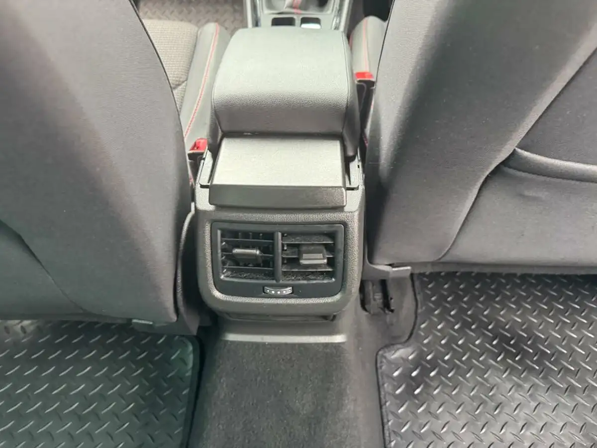 2018-seat-leon-14-tsi-fr-technology-hatchback-5d-big-20